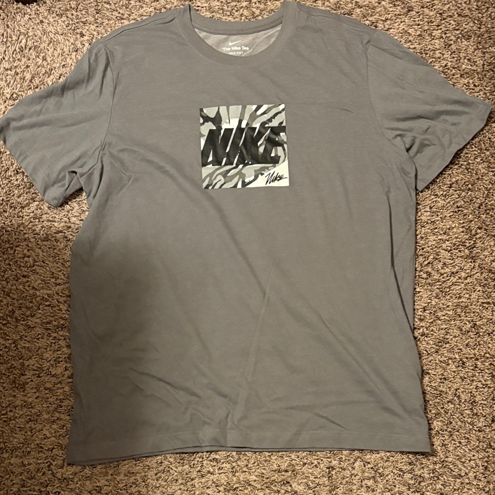 Nike Gray Short-Sleeve Tee with Camouflage Logo
